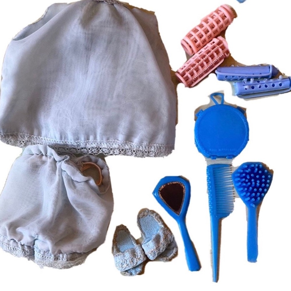 Vintage Mattel Barbie Doll Pajamas + 1974 Fashion Model Accessories #8935 Lot